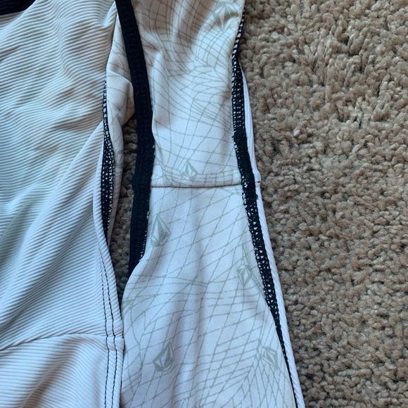 Volcom Simply Rib One Piece S - Picture 6 of 7